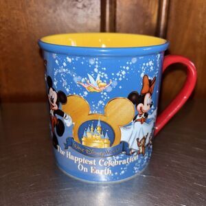 VTG '05 Walt Disney World Coffee Cup Ceramic Mug Happiest‎ Celebration On Earth